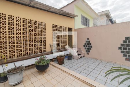 Casa à venda com 230m², 2 quartos e 2 vagas Casa à venda com 230m², 2 quartos e 2 vagasÁrea Externa