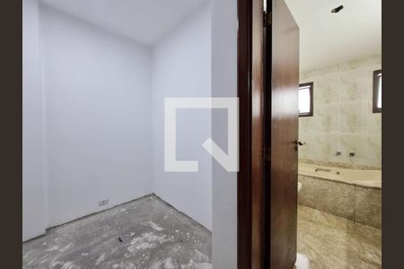 Apartamento à venda com 4 quartos, 236m² em Vila Suzana, São Paulo