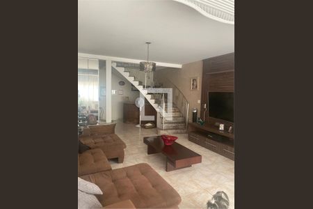 Casa à venda com 3 quartos, 180m² em Pari, São Paulo