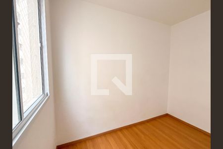 Quarto 1 de apartamento para alugar com 2 quartos, 44m² em Vila Zat, São Paulo