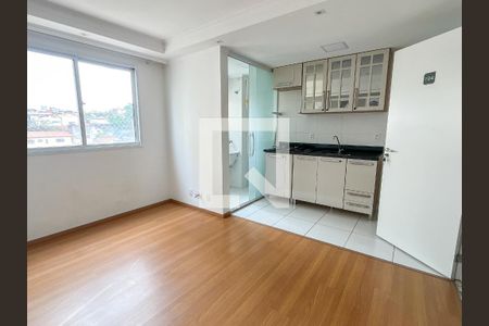 Sala de apartamento para alugar com 2 quartos, 44m² em Vila Zat, São Paulo