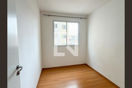 Quarto 1 de apartamento para alugar com 2 quartos, 44m² em Vila Zat, São Paulo