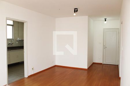 Apartamento à venda com 72m², 2 quartos e 1 vagaSala