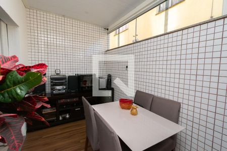 Área Privativa da Sala de apartamento à venda com 2 quartos, 87m² em Novo Eldorado, Contagem