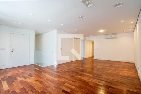 Sala de casa à venda com 3 quartos, 350m² em Jardim Maia, Guarulhos