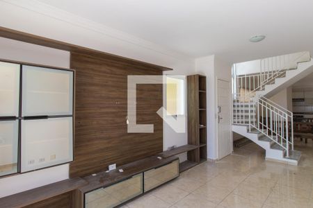 Sala de casa de condomínio para alugar com 3 quartos, 125m² em Jardim Nova Coimbra, Cotia