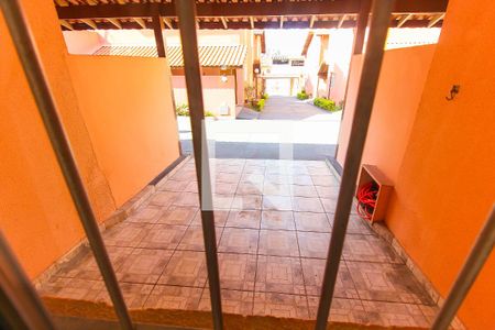 Vista da Sala de casa de condomínio para alugar com 2 quartos, 74m² em Vila Carmosina, São Paulo