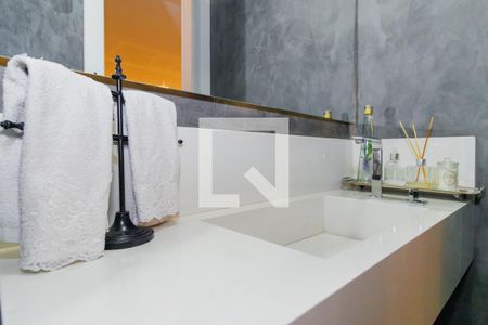 Lavabo de apartamento à venda com 2 quartos, 103m² em Vila Suzana, São Paulo