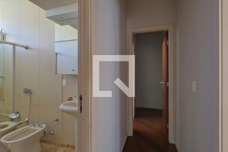 Corredor de apartamento à venda com 4 quartos, 300m² em Serra, Belo Horizonte