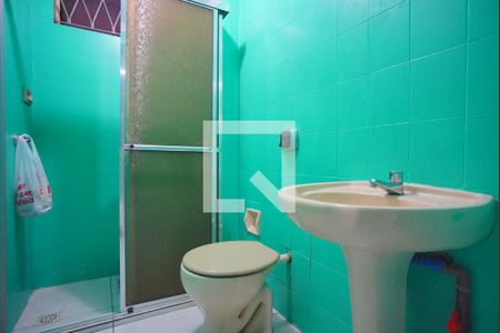 Banheiro Corredor de apartamento à venda com 1 quarto, 57m² em São Geraldo, Porto Alegre