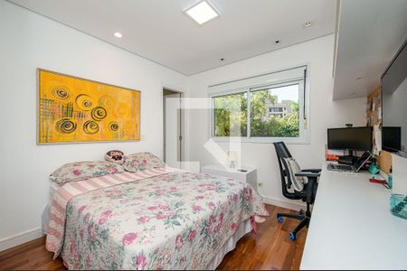 Apartamento à venda com 4 quartos, 246m² em Vila Sofia, São Paulo