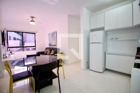 Sala de apartamento para alugar com 2 quartos, 60m² em Ondina, Salvador