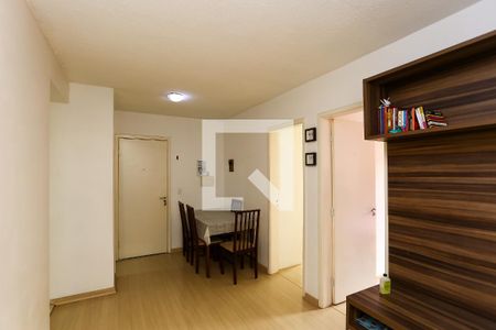 Sala  de apartamento para alugar com 2 quartos, 40m² em Parque Pinheiros, Taboão da Serra