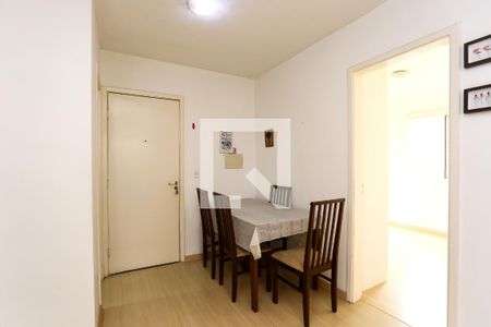 Sala  de apartamento para alugar com 2 quartos, 40m² em Parque Pinheiros, Taboão da Serra