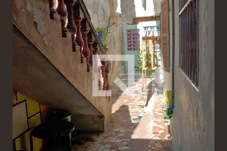 Casa à venda com 156m², 2 quartos e 2 vagas