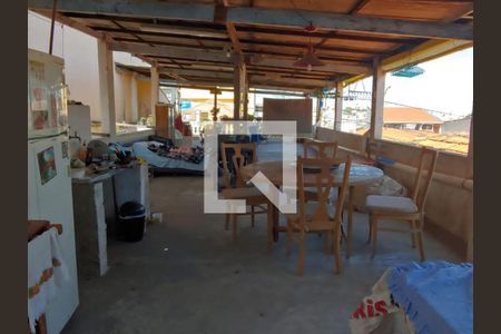 Casa à venda com 156m², 2 quartos e 2 vagas