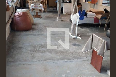 Casa à venda com 156m², 2 quartos e 2 vagas