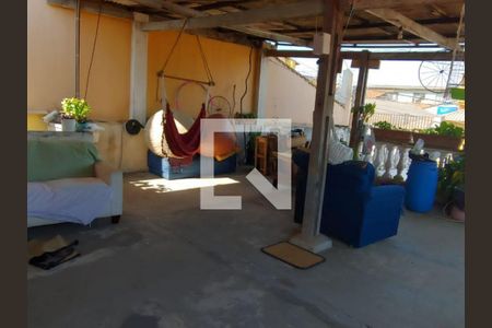 Casa à venda com 156m², 2 quartos e 2 vagas