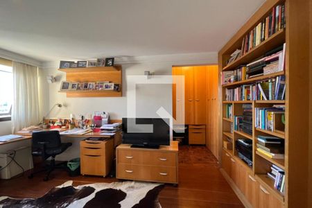 Apartamento à venda com 4 quartos, 261m² em Santa Cecilia, São Paulo