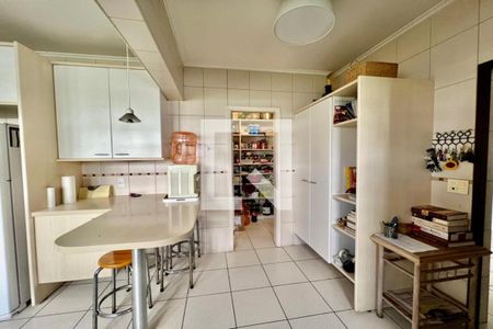 Apartamento à venda com 4 quartos, 261m² em Santa Cecilia, São Paulo