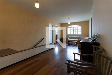 Casa à venda com 4 quartos, 380m² em Badu, Niterói