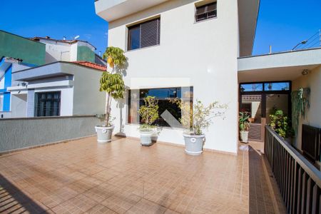 Casa à venda com 3 quartos, 202m² em Vila Lucinda, Santo André