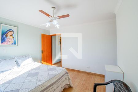 Casa à venda com 3 quartos, 202m² em Vila Lucinda, Santo André