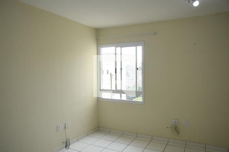 Sala de apartamento para alugar com 2 quartos, 42m² em Jardim Arco-íris, Cotia