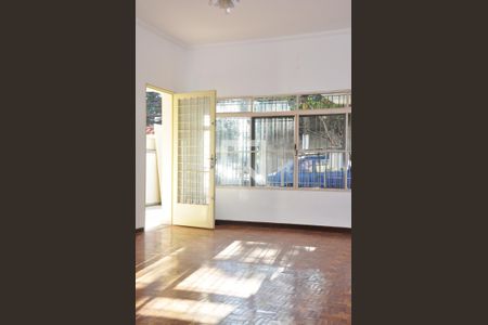 Sala de casa para alugar com 3 quartos, 294m² em Vila Mariza Mazzei, São Paulo