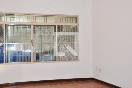 Sala de casa para alugar com 3 quartos, 294m² em Vila Mariza Mazzei, São Paulo
