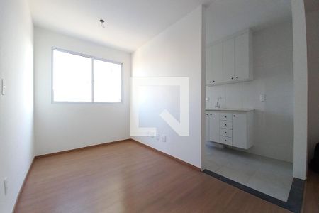 Sala de apartamento para alugar com 2 quartos, 43m² em Parque Industrial, Campinas