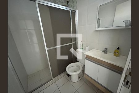 Banheiro de apartamento para alugar com 2 quartos, 50m² em Madureira, Rio de Janeiro