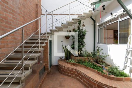 Casa à venda com 3 quartos, 280m² em Bela Vista, São Paulo