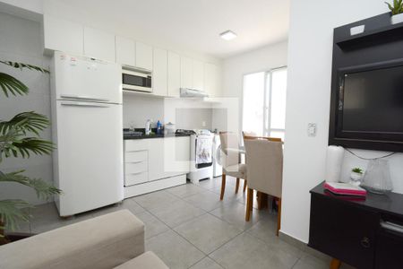 Sala/Cozinha de apartamento para alugar com 2 quartos, 37m² em Jardim Alfredo, São Paulo