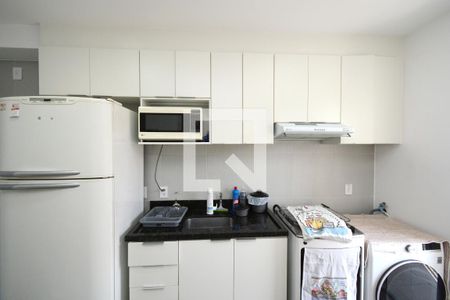 Sala/Cozinha de apartamento para alugar com 2 quartos, 37m² em Jardim Alfredo, São Paulo