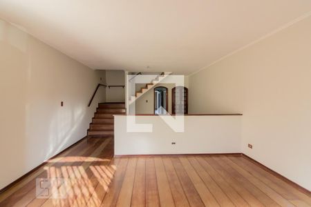 Casa para alugar com 3 quartos, 226m² em Vila Curuçá, Santo André
