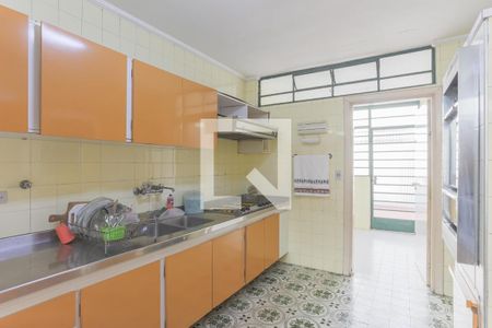 Casa à venda com 3 quartos, 250m² em Alto de Pinheiros, São Paulo