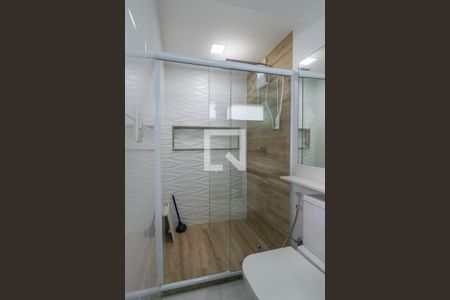 Casa 1 - Banheiro 1 de casa à venda com 6 quartos, 250m² em Jardim América, Rio de Janeiro