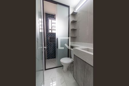 Banheiro  de apartamento para alugar com 2 quartos, 55m² em Morro Branco, Itaquaquecetuba