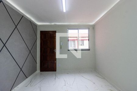 Sala de apartamento para alugar com 2 quartos, 55m² em Morro Branco, Itaquaquecetuba