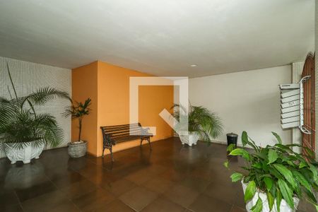 Hall de entrada de apartamento à venda com 1 quarto, 45m² em São Geraldo, Porto Alegre