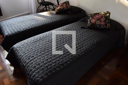 Quarto 2 de apartamento para alugar com 2 quartos, 70m² em Água Verde, Curitiba