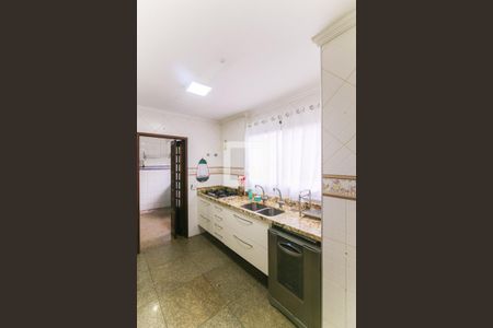 Apartamento para alugar com 198m², 4 quartos e 3 vagas Apartamento para alugar com 198m², 4 quartos e 3 vagasCozinha