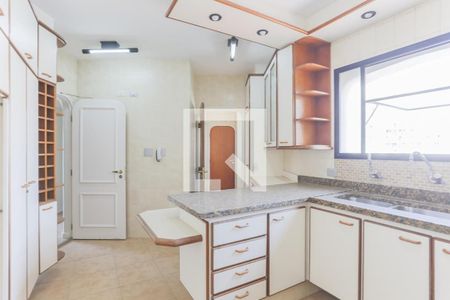 Apartamento à venda com 3 quartos, 196m² em Pinheiros, São Paulo