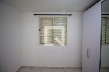 Quarto 2 de apartamento para alugar com 2 quartos, 42m² em Itaim Paulista, São Paulo