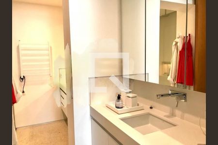 Apartamento à venda com 3 quartos, 226m² em Itaim Bibi, São Paulo