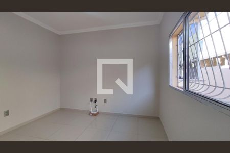 Sala de casa de condomínio à venda com 3 quartos, 110m² em Europa, Contagem