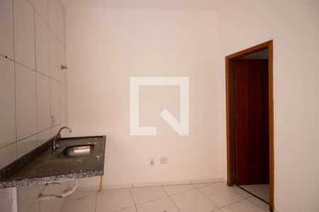 Sala/Cozinha de apartamento para alugar com 1 quarto, 26m² em Cidade São Mateus, São Paulo