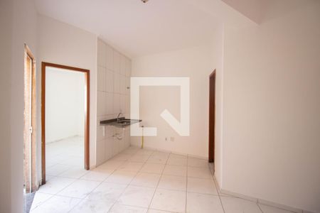 Sala/Cozinha de apartamento para alugar com 1 quarto, 26m² em Cidade São Mateus, São Paulo