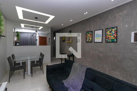 Sala de casa à venda com 3 quartos, 110m² em Vila Nivi, São Paulo